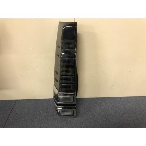 【GP美品】純正品 トヨタ ヴォクシー ZRR80/ZWR80 テールランプ 左 81561-28700