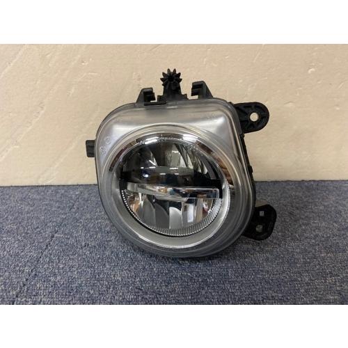 【GP美品】純正品 BMW X3/X4/X5/X6 F25/F26/F15 フォグランプ 右 63177317252