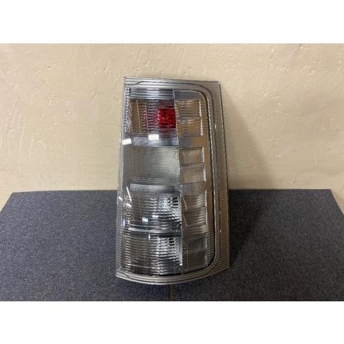 【新品】純正品 トヨタ シエンタ NCP81G/NCP85G クリアコンビランプ 右 08538-52121