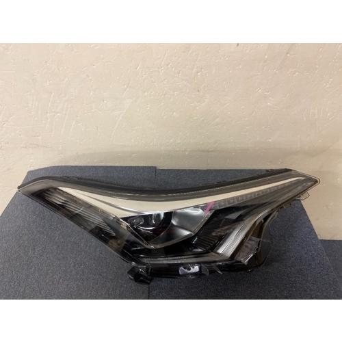 【GPマテリアル品】純正品 トヨタ C-HR NGX10/50/ZYX10 ヘッドランプ 右 81145-10A20