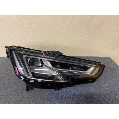 【GP美品】純正品 アウディ A4 8W ヘッドランプ 右 8W0941774A