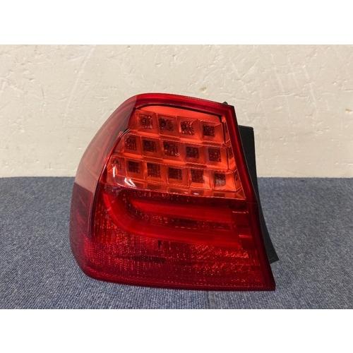 【GP美品】純正品 BMW 3シリーズ E90/E91 テールランプ 左 63217154153