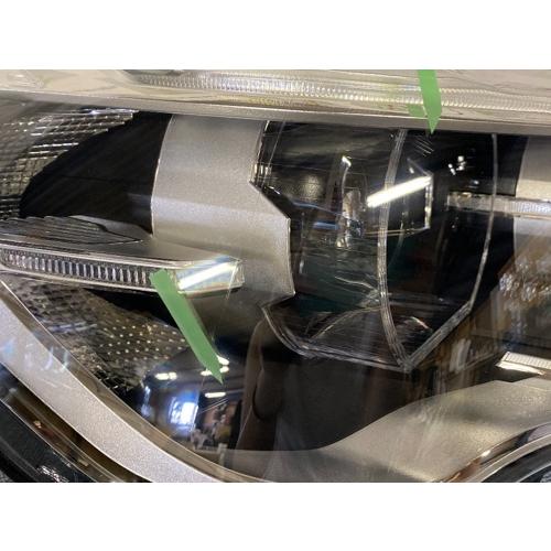 【GP美品】純正品 BMW X1 F48 ヘッドランプ 右 63117436464の画像