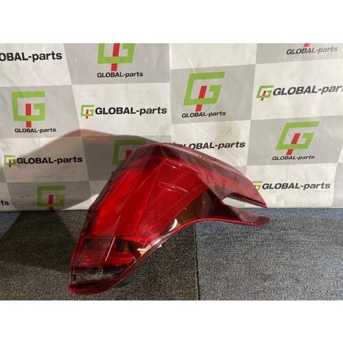 【GP美品】純正品 トヨタ アルファード AYH30/GGH30系/AGH30系 テールランプ 右 外側 81550-58180