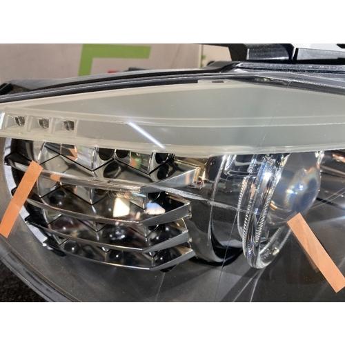 【GPマテリアル品】純正品 BMW 3シリーズ E90/E91 ヘッドランプ 右 63117240250の画像