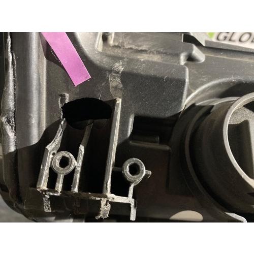 【GPアウトレット品】純正品 アウディA4 8W ヘッドランプ 右 8W0941774Aの画像