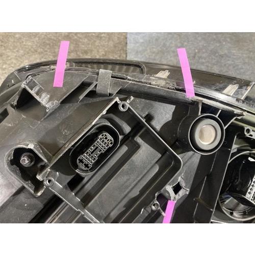 【GPアウトレット品】純正品 アウディ A4 8W ヘッドランプ 右 8W0941784Aの画像