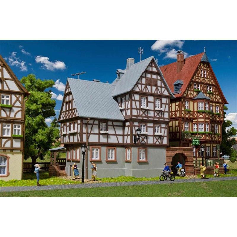 Kibri(キブリ) HO Torhaus in Miltenberg 38901 Kibri 37117 Riesen