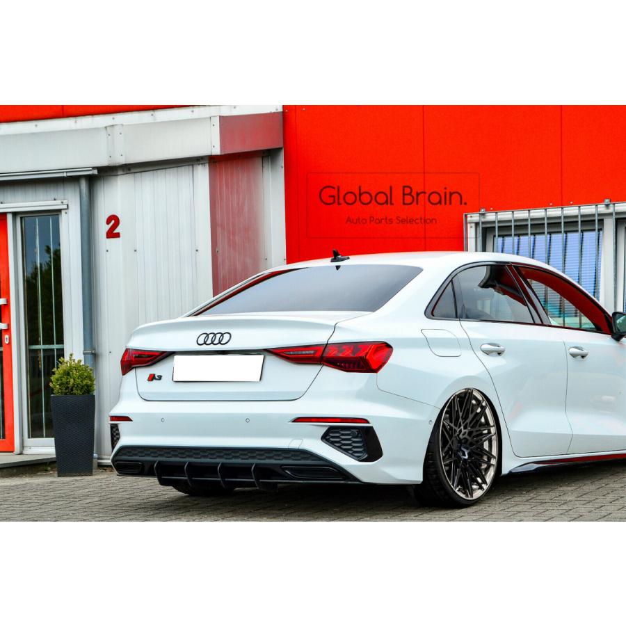 Audi アウディ A3 8Y Sライン/ S3 セダン リア センター