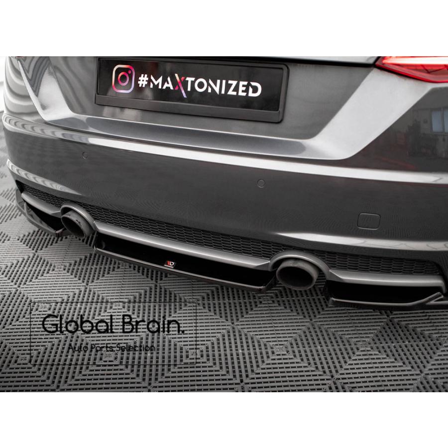 Audi アウディ TT 8S Sライン 前期 リア センター