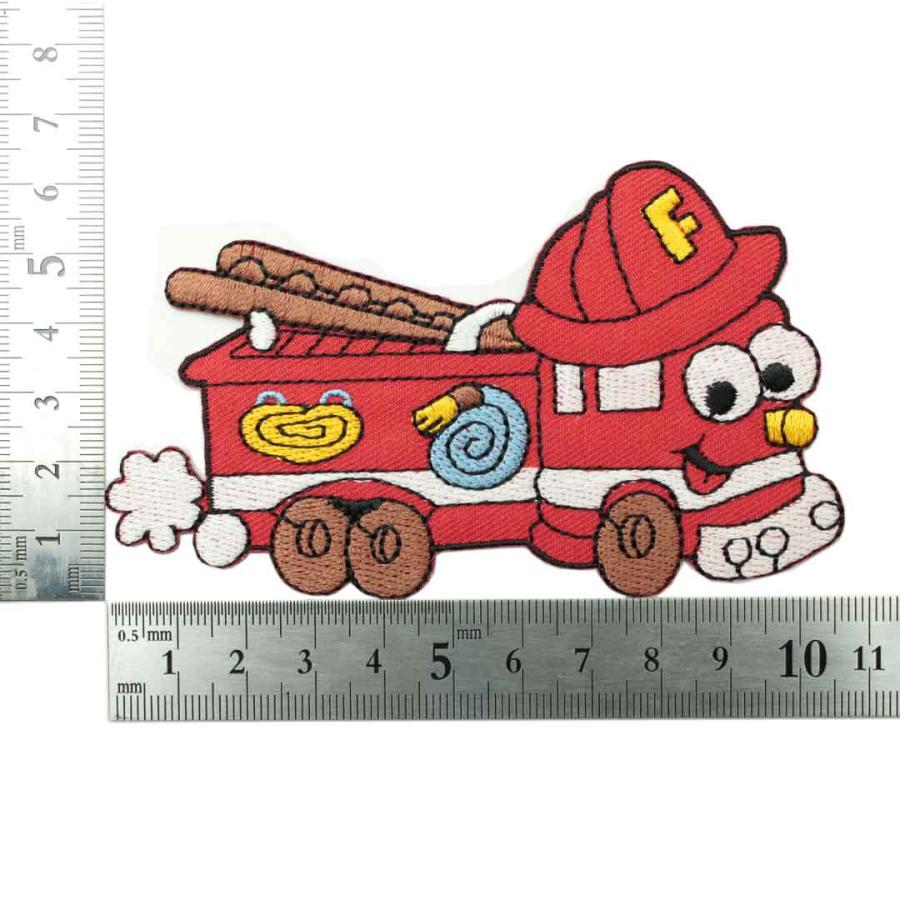 ワッペン アイロン 消防車 レッド キャラクター 乗り物 デザイン アップリケ わっぺん Wappen アイロンで簡単貼り付け Wa0553 Globalmarket 通販 Yahoo ショッピング