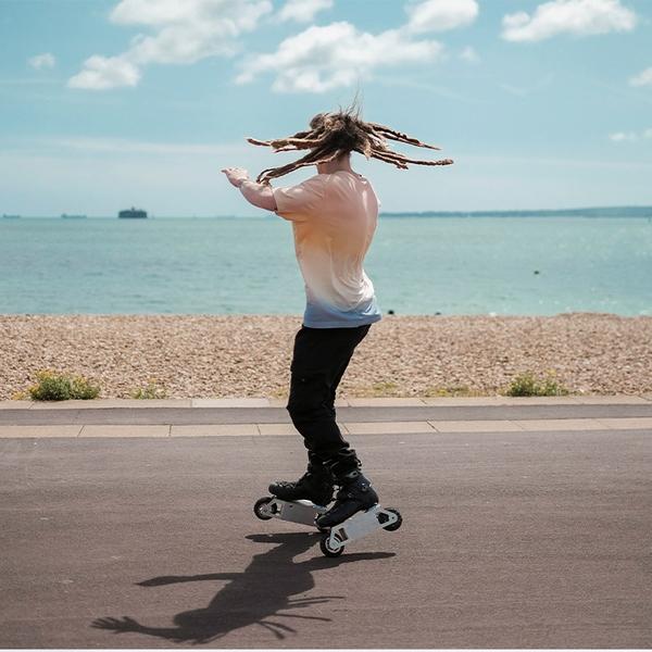 お値下げ ESCEND BLADES Doop Boots 電動 インラインスケート ローラーブレード スケート ローラースケート 子供 大人 誕生日 プレゼント クリスマス ブラック 【JSB2529935641】(89232円)