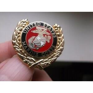 ピンバッジ USMC LOGO WITH WREATH PIN