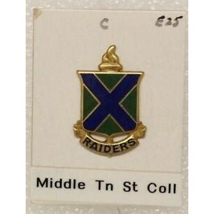 ピンバッジ Army ROTC DI Pin: Middle Tennessee State College - c/b, E25