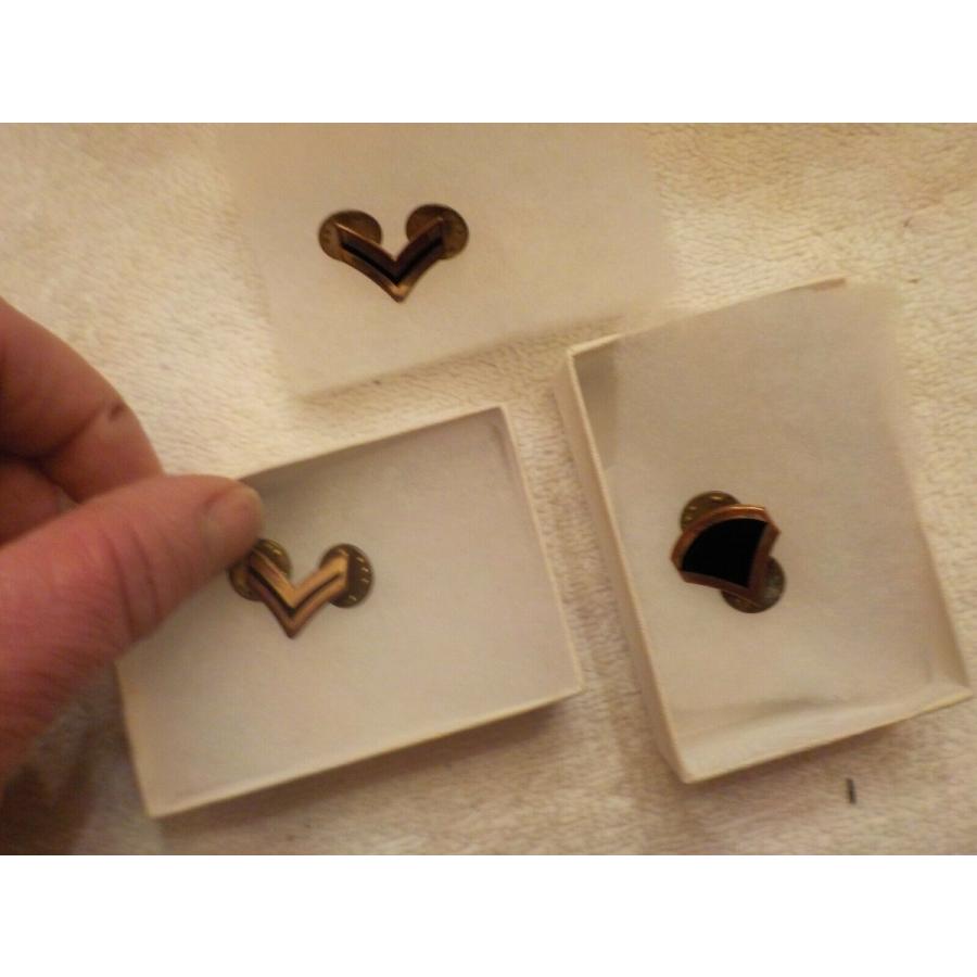 ピンバッジ 2 PRIVATE FIRST CLASS PINS AND ANOTHER MILITARY PIN N.S.MEYER NEW YOR