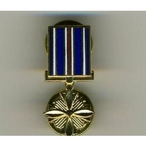 ピンバッジ F-16 Distingurish Flying Cross - Pin - BC Patch Cat No m0404