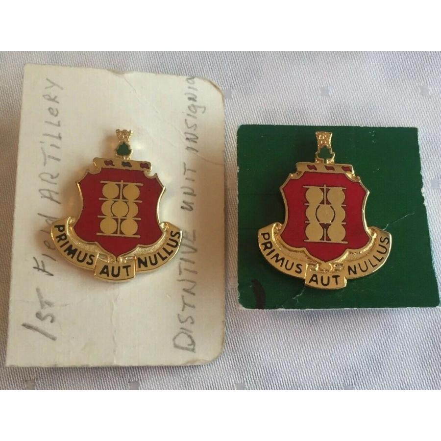 ピンバッジ 2 Vintage U.S. Army 1st Field Artillery Distinctive Unit Crest Insign
