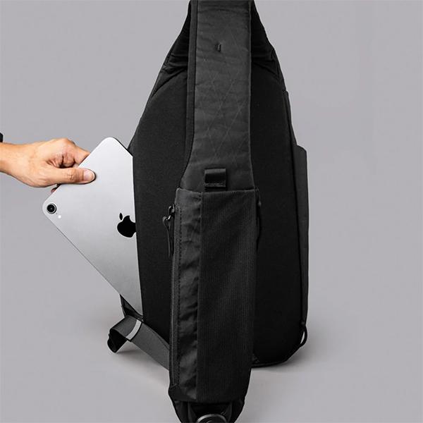 アルパカ ALPAKA スリング/ショルダー バッグMETRO CROSSBODY X-PAC