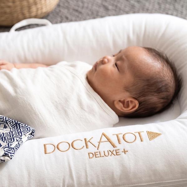 【並行輸入品】 ドッカトット DockATot デラックス 0〜8ヵ月 ベビーベッド 添い寝 持ち運び コンパクト |  | 24
