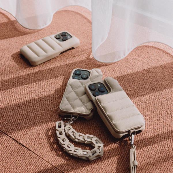 新品　未使用　DEMIU iPhone17ケース　マゼンダ　デミュウ 楽天市場】【DEMIU公式】 大感謝祭 iPhone17 ケース 背面 手帳型 本革