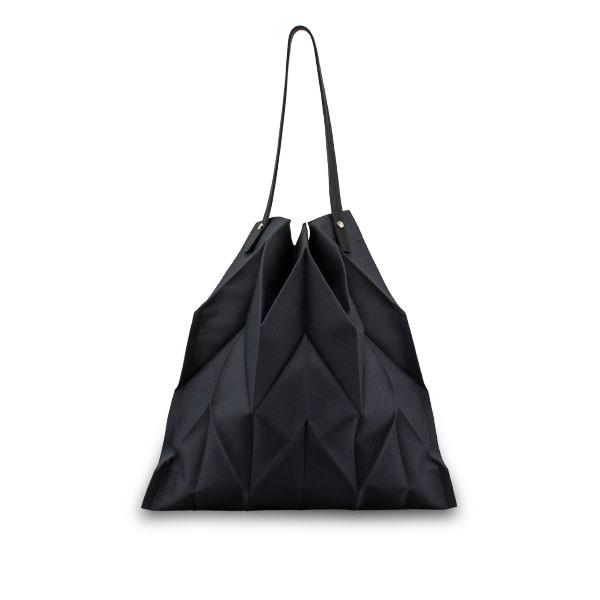 イッタラ Iittala イッタラ イッセイミヤケ トートバッグ コラボ Iittala X Issey Miyake Bag バッグ レザー 革 レディース メンズ Itt Fd Gulliveronlineshopping Yahoo 店 通販 Yahoo ショッピング