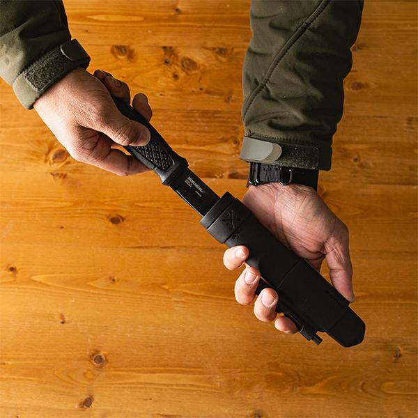 お盆も休まず配送 【並行輸入品】 モーラナイフ Morakniv キャンプナイフ アウトドアナイフ ガーバーグ 13915 Garberg BB SK フルタング 父の日 |  | 03