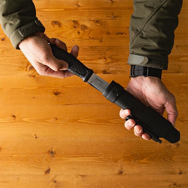 お盆も休まず配送 【並行輸入品】 モーラナイフ Morakniv キャンプナイフ アウトドアナイフ ガーバーグ 13914 ブラック Garberg SK |  | 03