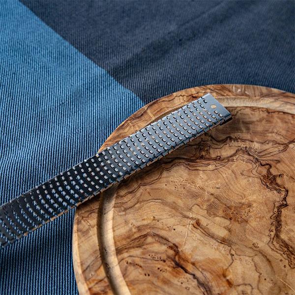 【並行輸入品】 おろし金 おろし器 マイクロプレイン Microplane プレミアム シリーズ ゼスター グレーター チーズグレーター グレーター すりおろし器 すりお | microplane | 35