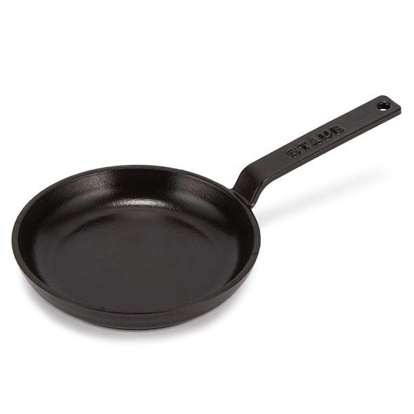 廃盤レアSTAUB ストウブ 鋳鉄ミニフライパン 12 Staub ストウブ ミニフライパン 12cm ラウンド IH対応 ホーロー