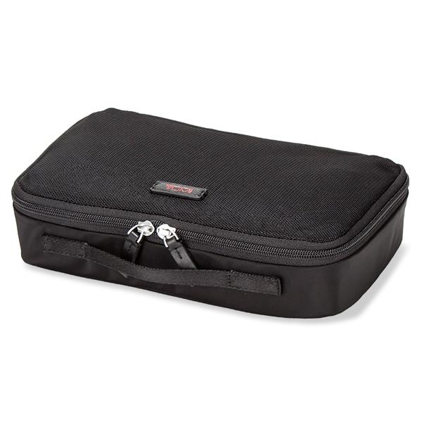 美品 希少 TUMI トゥミ 22191DH トラベルポーチ バッグ 多収納 黒 美品】Tumi 22391DH トラベルポーチ ブラック - メルカリ