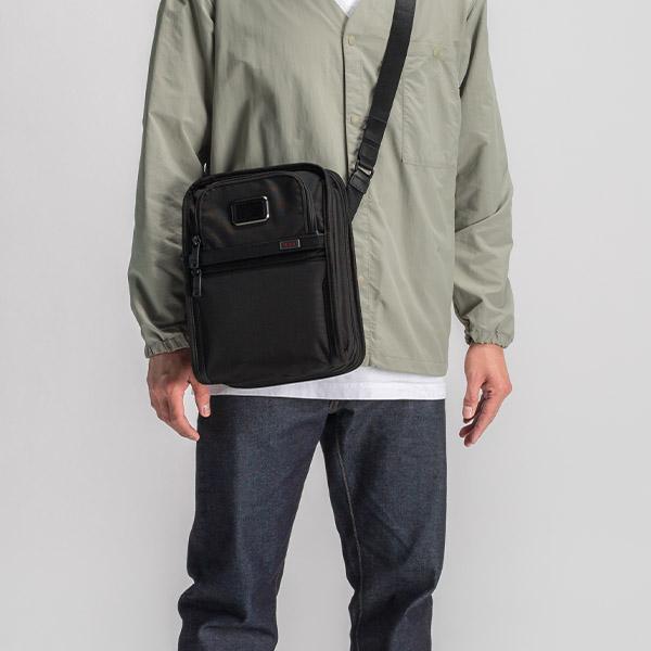 希少 極美品 TUMI アルファ3 オーガナイザー トラベル トート 黒 多機能 トゥミ TUMI ショルダーバッグ ALPHA 3 オーガナイザー トラベル