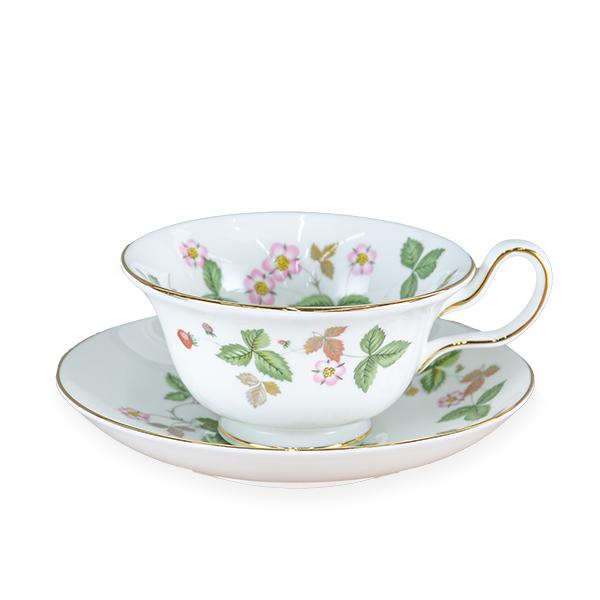 未使用　ウェッジウッド　ワイルドストロベリー ブルーム　ティーカップ＆ソーサー ウェッジウッド ワイルドストロベリー・ブルーム ティーカップ