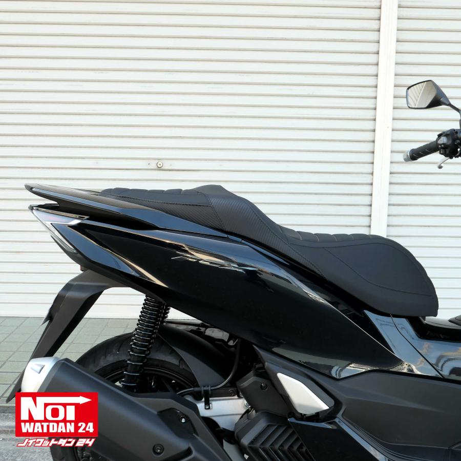 ホンダ　PCX　ローダウン段付タックロールシート　ブラック/ホワイトステッチ ホンダ PCX ローダウン シート PCX160 PCX150 PCX125 NOI