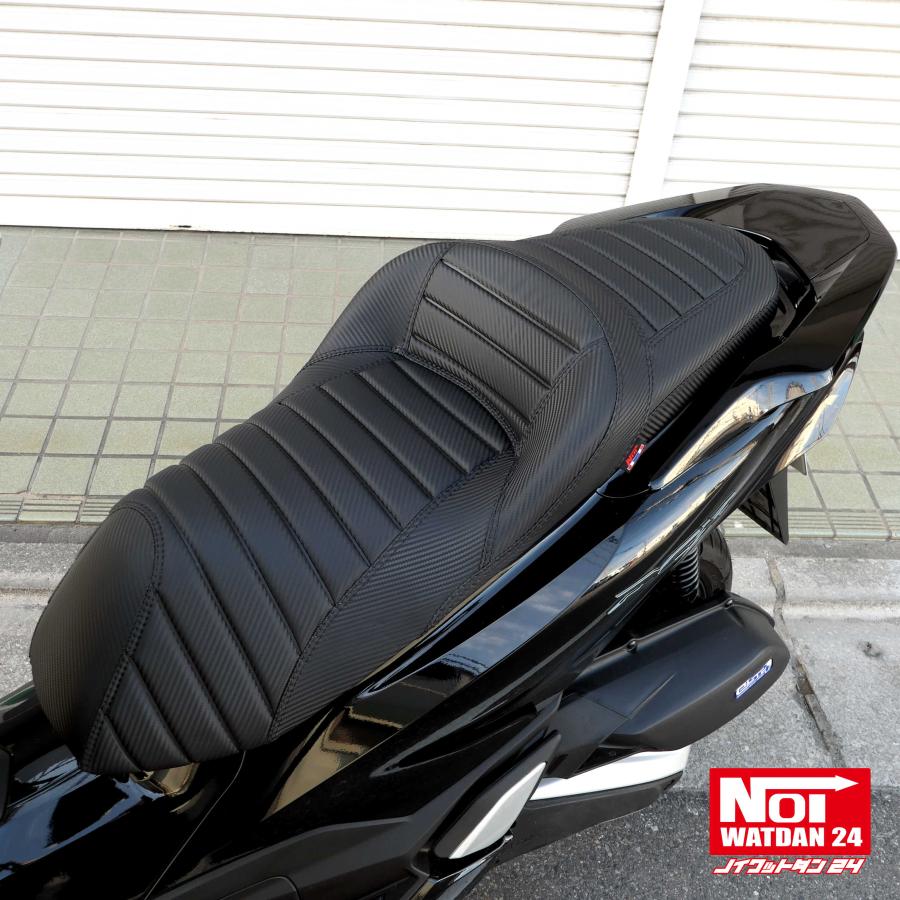 PCX　ローダウンシート PCX160 PCX150 PCX125　NOI WATDAN24　段付きタックロール　約2cmローダウン　カーボンブラック/ブラックステッチ　高反発ウレタン内蔵 | ホンダ | 08