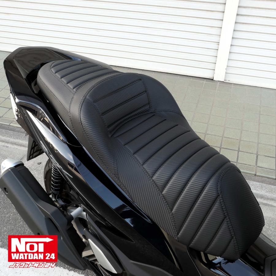 PCX　ローダウンシート PCX160 PCX150 PCX125　NOI WATDAN24　段付きタックロール　約2cmローダウン　カーボンブラック/ブラックステッチ　高反発ウレタン内蔵 | ホンダ | 09