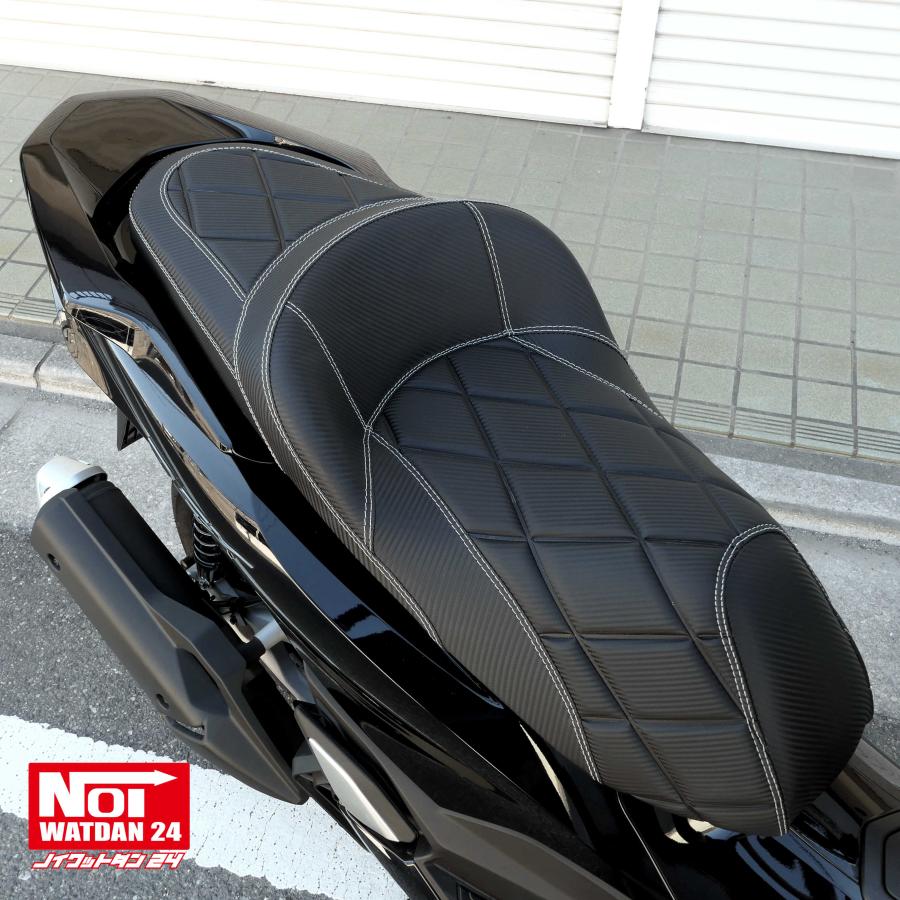 PCX　ローダウンシート　PCX160 PCX150 PCX125　NOI WATDAN24　段付きダイヤプレス　約2cmローダウン　カーボンブラック/ホワイトステッチ　 高反発ウレタン内蔵 | ホンダ | 09