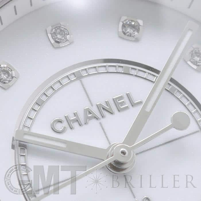 【美品】CHANEL シャネル J12 33mmセラミック 自動巻 CHANEL（シャネル） J12 ホワイトセラミック 33mm H5703 付属品完品