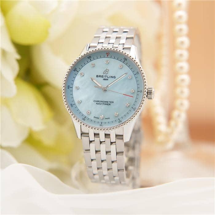 ブライトリング（BREITLING） ナビタイマー32 クォーツ A77320171C1A1