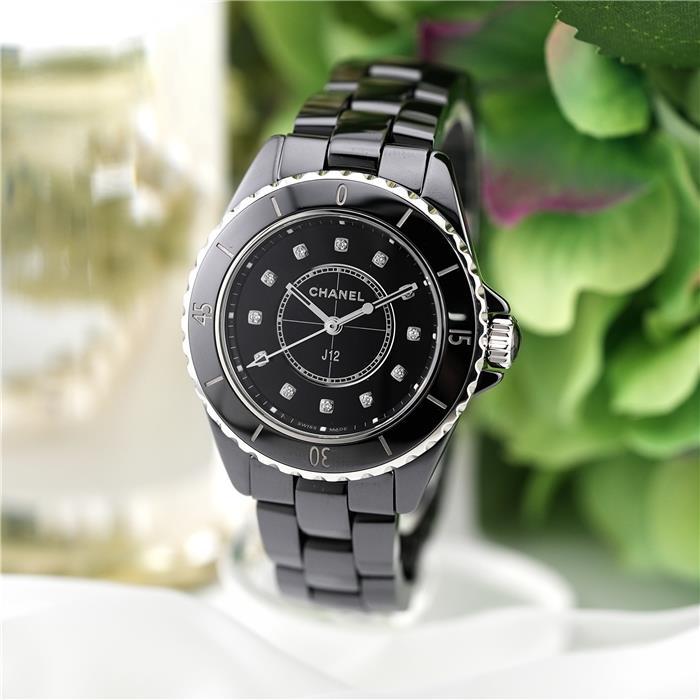 CHANEL シャネル J12 クォーツ 33mm H5701 ブラックセラミック 中古  