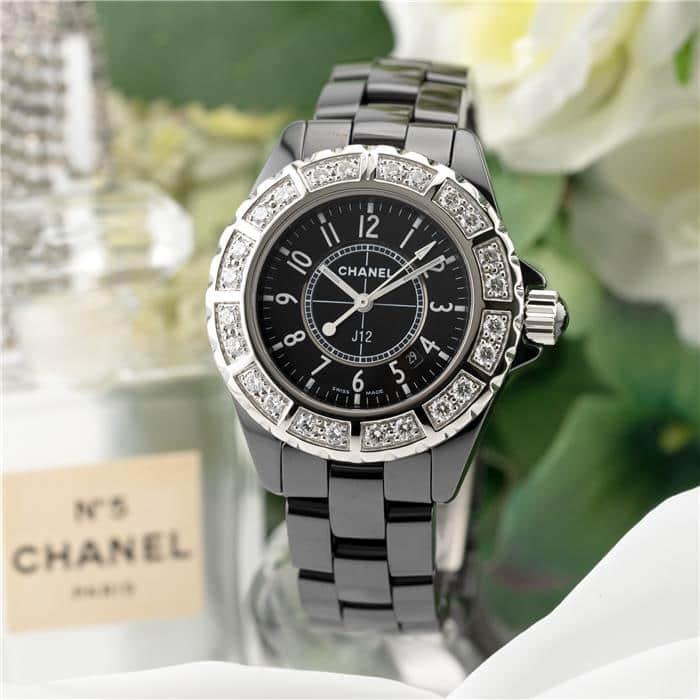 CHANEL シャネル J12 腕時計コマ 14mm H1173 B5902 CHANEL（シャネル） J12 H1173 ベゼルダイヤ 33mm 付属品完品 中古