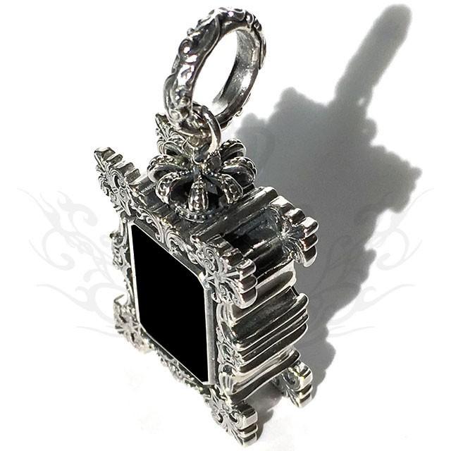 GnB グランド ネオ・バロック ペンダント w/ガーネット シルバー925