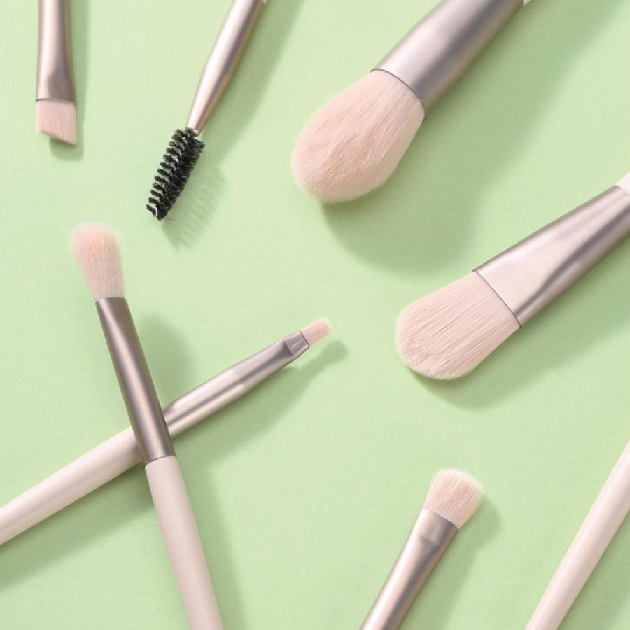 メイクブラシ セット 化粧ブラシ 8本 収納 ポーチ付き かわいい アイ