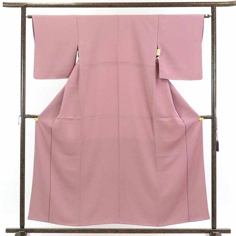 色無地 リサイクル着物 身丈156cm 裄63cm 前幅23.5cm 後幅29cm 袖丈48cm レディース 袷 無地 裄Mサイズ 秋冬春用 正絹（シルク）ピンク地 美品