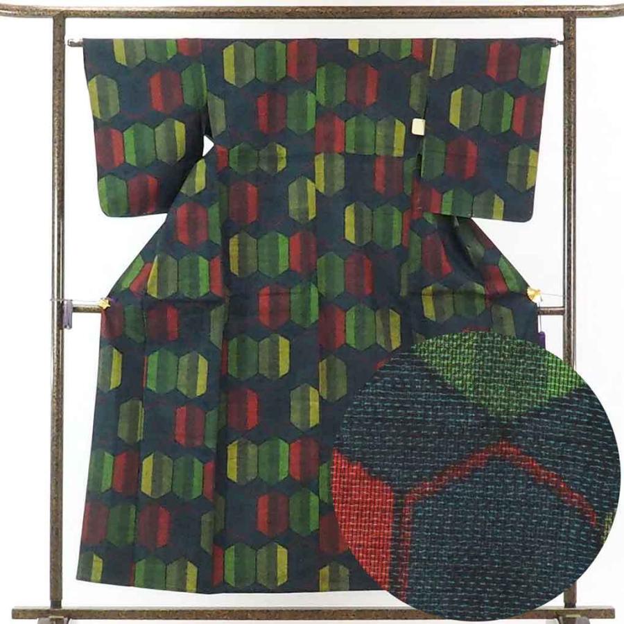 いつでも送料無料 リサイクル着物 正絹 紺地先染亀甲柄単衣 紬着物