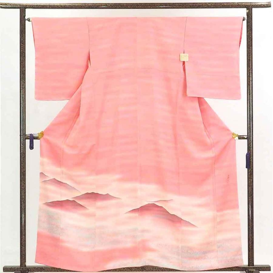 訪問着 リサイクル着物 身丈160cm 裄64cm 前幅23cm 後幅29cm 袖丈52cm レディース 袷 遠山 裄Mサイズ 秋冬春用 正絹（シルク）ピンク地 美品