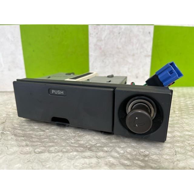 チェイサー E-GX81 灰皿 : 長崎リパーツ ヤフーショップ - 通販