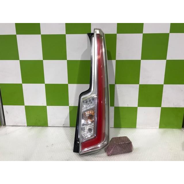 ムーヴ DBA-LA150S 右テールランプ ムーヴ DBA-LA150S 右テールランプ