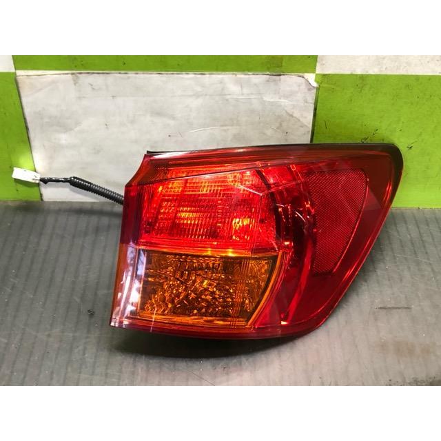 レクサス（LEXUS） IS DBA-GSE21 右テールランプ : 長崎リパーツ