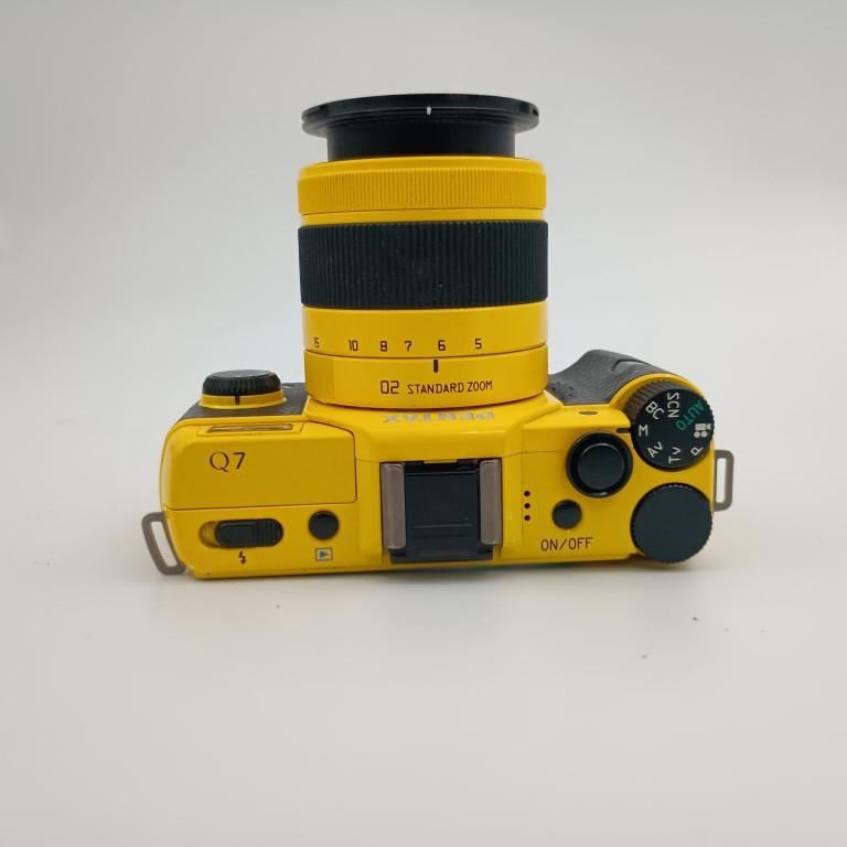 ペンタックス PENTAX Q7 黄色 ミラーレス 一眼レフ デジタルカメラ SMC