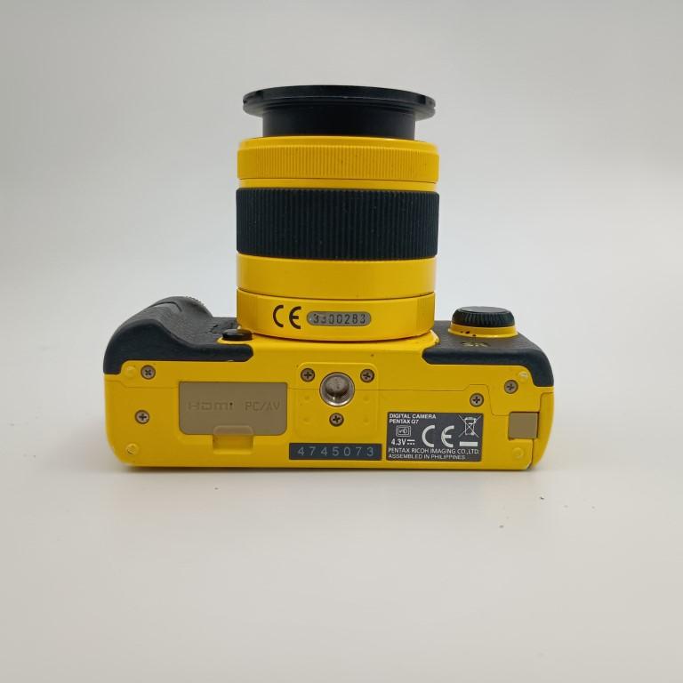 ペンタックス PENTAX Q7 黄色 ミラーレス 一眼レフ デジタルカメラ SMC